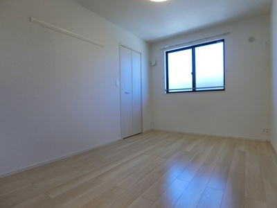 【洋室】 | アーモンドアイ