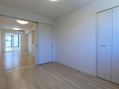 【洋室】 | アーモンドアイ