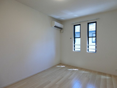 【洋室】 | アーモンドアイ