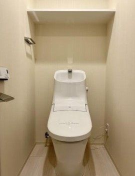 【トイレ】 | VER FLAT | 清潔感のあるトイレです