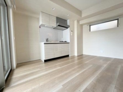 【内装】 | VER FLAT | 白を基調としたおしゃれな内装です