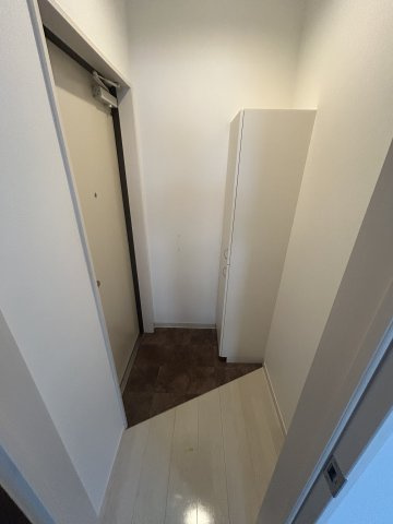 GRANDIR塚本の玄関