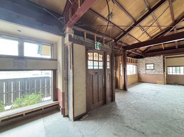 サンリバー店舗の玄関