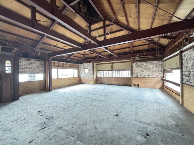 サンリバー店舗の内装