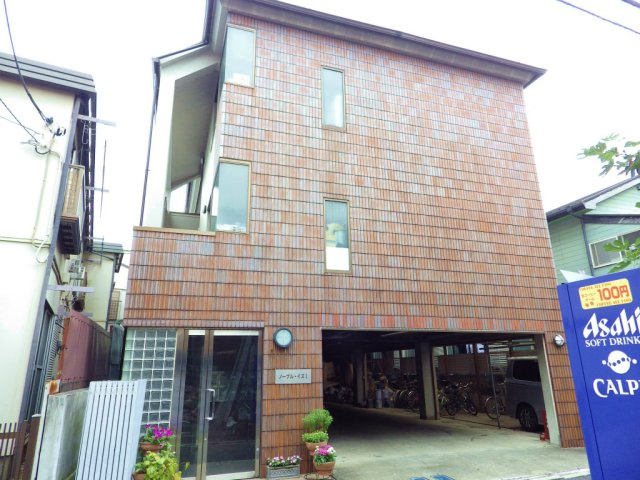 ノーブル・イズミの外観