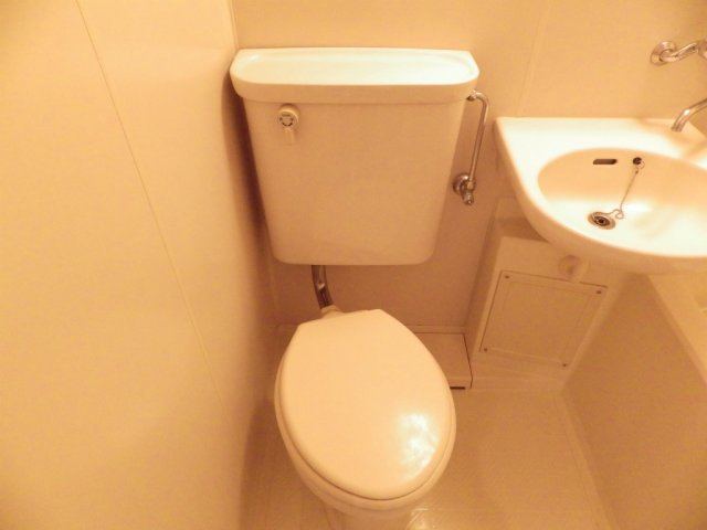 ノーブル・イズミのトイレ