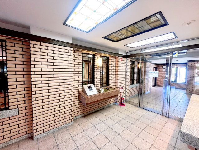 シャリエ岸和田のエントランス