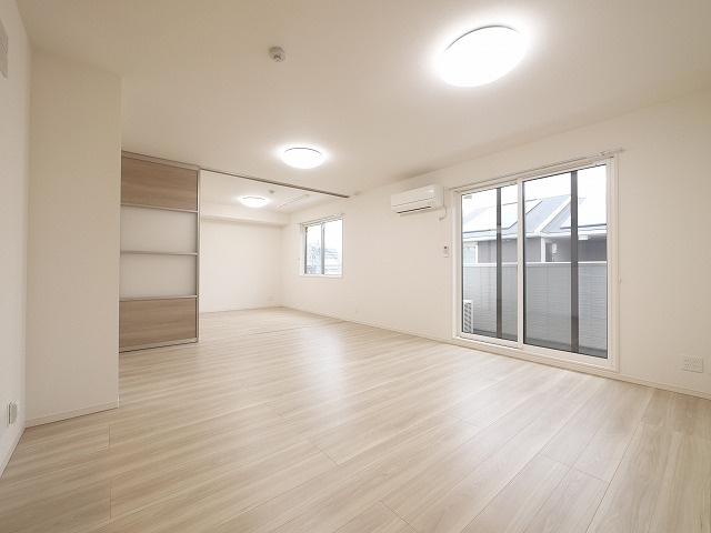 Daiya Soie（ダイヤ ソワ）のキッチン|換気扇完備