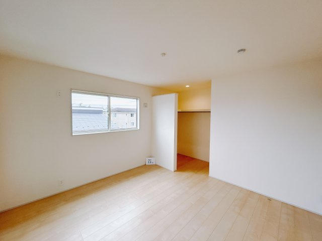 【新築戸建】前橋茂木町第3の洋室|子供部屋のメリットは「自立心を養うことができる」「自分で整理整頓できるようになる」そして、お子様が成長した際には「プライバシーを確保できる」といい事だらけ♪