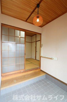 【玄関】 | 綱分貸家