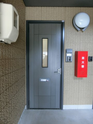 【玄関】 | ファミーユ中野B棟