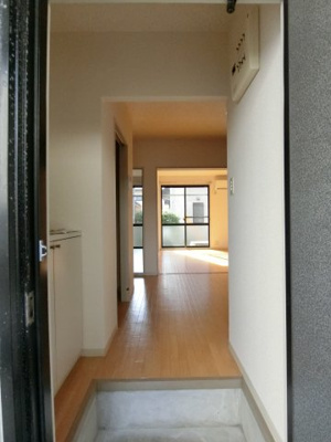 【玄関】 | フリーダムメゾン