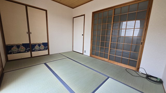 【中古マンション】長岡京シティハイツの和室|和室、ちょっとしたくつろぎスペースにいかがでしょうか