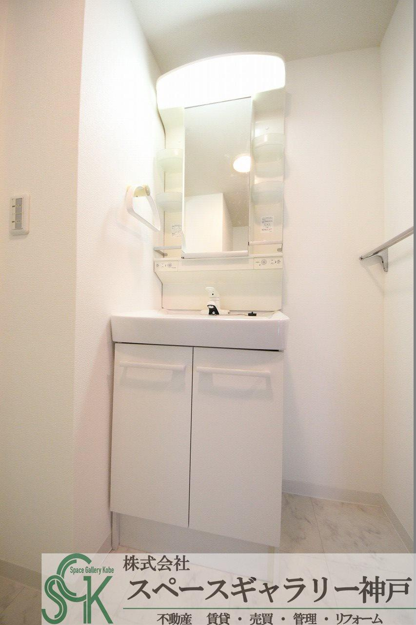 井吹東シティコートの洗面所|※お部屋により仕様が異なる場合があります。