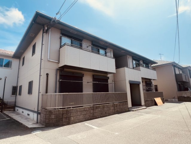 シャーメゾンアナナス