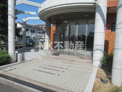 【エントランス】 | グレイスコート（吉田賃貸） | 落ち着いたエントランスです