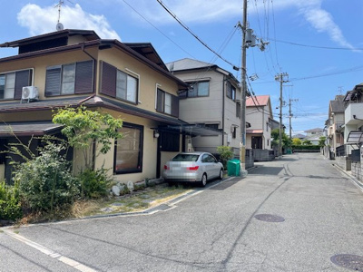 【前面道路含む現地写真】 | 寝屋川市成田東が丘　店舗付住宅