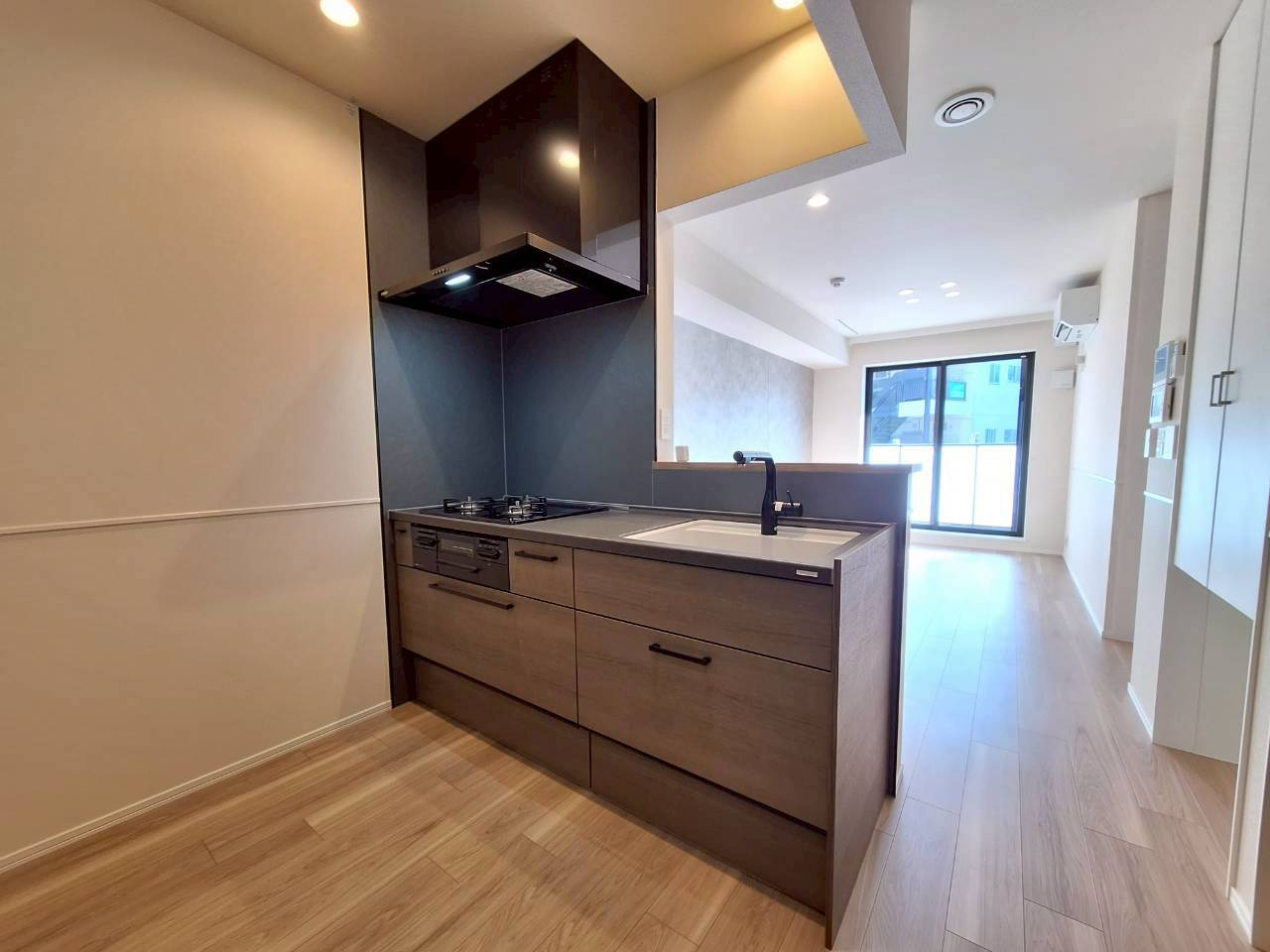 プレミアメゾンのキッチン|★ガス3口グリル付きのシステムキッチン★