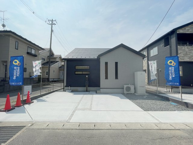 新築戸建・建売　郡山市富田町字向山　Blooming Garden　全2棟の駐車場
