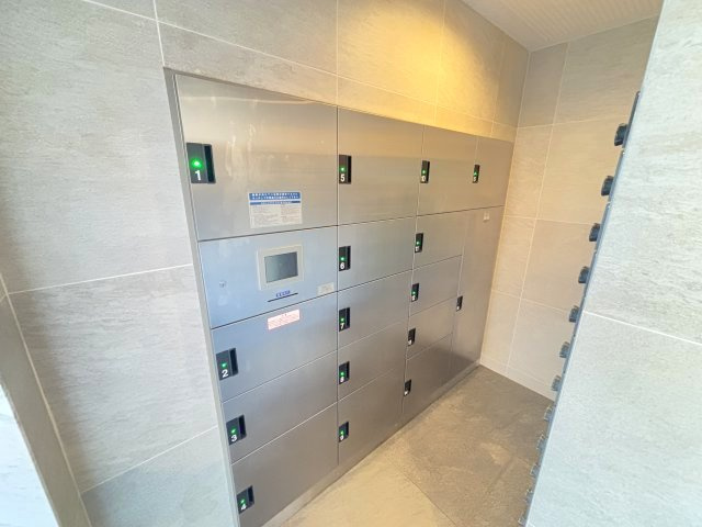 ★宅配ボックス付き★