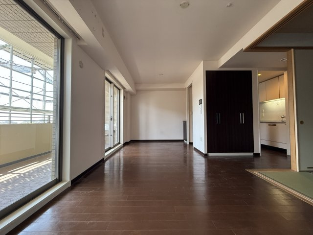 豊中市新千里南町３丁目の賃貸マンションの居間・リビング