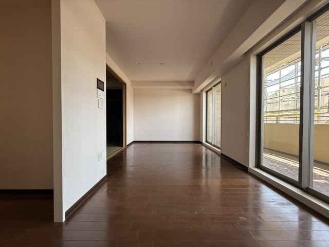 豊中市新千里南町３丁目の賃貸マンションの居間・リビング