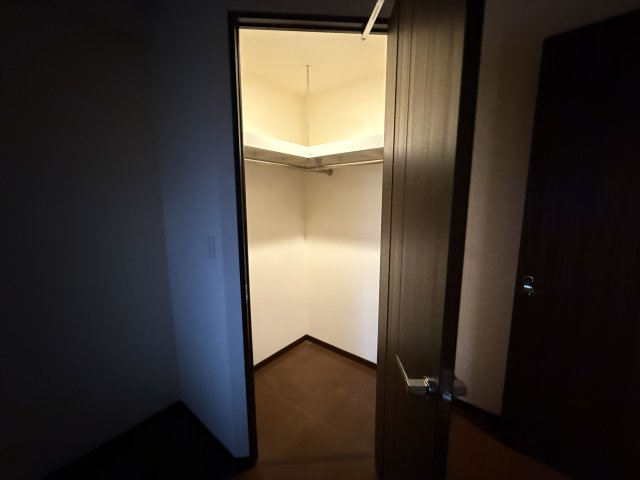 豊中市新千里南町３丁目の賃貸マンションの収納