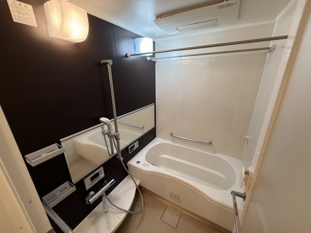豊中市新千里南町３丁目の賃貸マンションの浴室