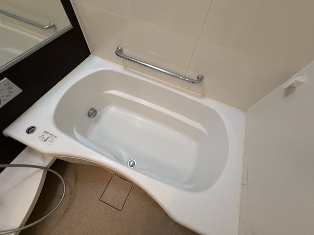 豊中市新千里南町３丁目の賃貸マンションの浴室