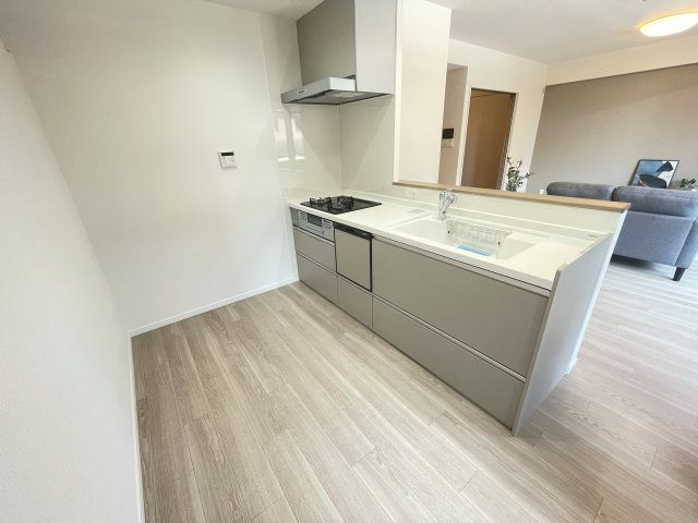 ディアステージ四条葛野大路のキッチン|対面式キッチンとなってますので、家族とのコミュニケーションを楽しみながら料理が出来ます！