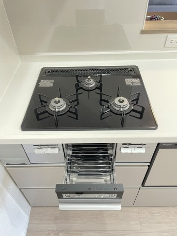 ディアステージ四条葛野大路のキッチン|3口ガスコンロ