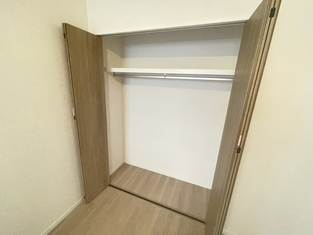 ディアステージ四条葛野大路の収納|洋室（約6.0帖）
この部屋にも大容量のウォークインクローゼットがついてます！