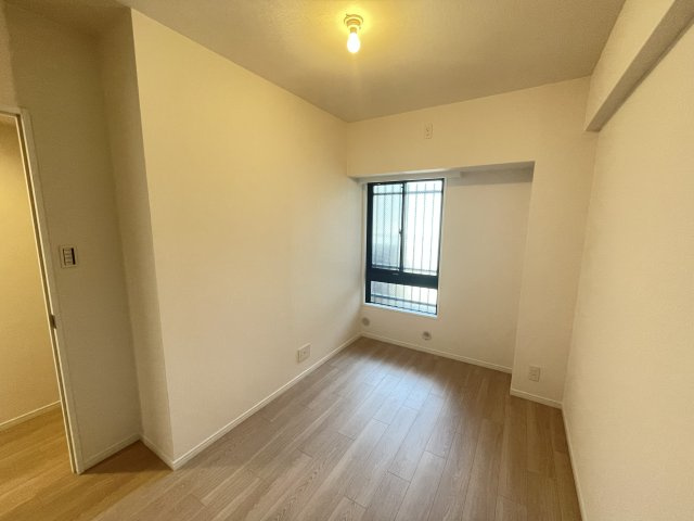 ディアステージ四条葛野大路の洋室|洋室（約5.5帖）