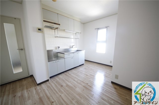 フローリッシュ二見の居間・リビング|※類似部屋