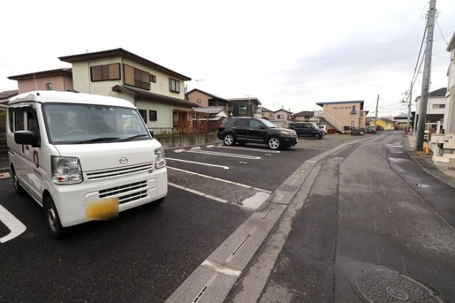 Ａｍｉ(アミ)　1の駐車場