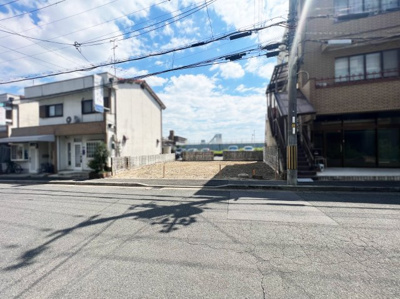 【前面道路含む現地写真】 | 宇治市五ケ庄西田　土地 | 〈こちらの物件〉に興味がある方はお気軽にお問い合わせ下さい！月々のお支払い希望額からお客様が購入可能な物件の価格をシミュレーション致します(*´▽｀*)