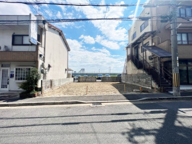 【前面道路含む現地写真】の画像