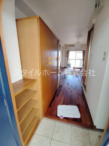 【玄関】 | ユトリロつつじが丘 | 別部屋写真です。