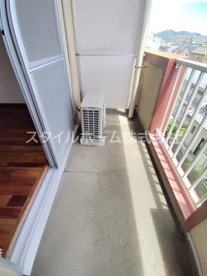 【バルコニー】 | ユトリロつつじが丘 | 別部屋写真です。