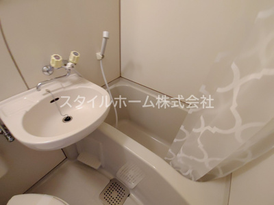 【浴室】 | ユトリロつつじが丘 | 別部屋写真です。