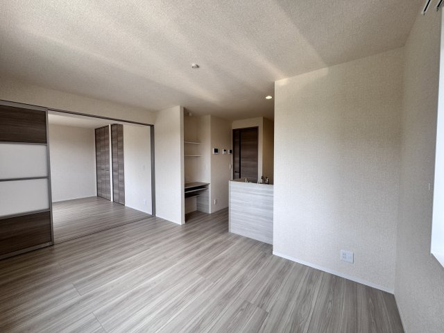 GRAMM奥海印寺WESTの居間・リビング