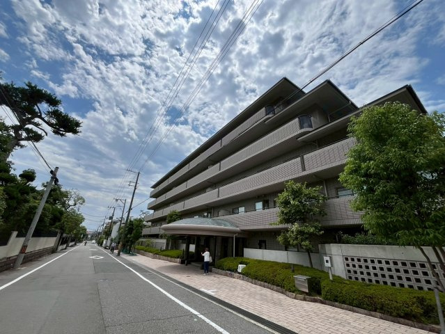 芦屋川ウエストアーバンライフの外観