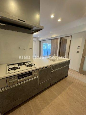 ノーブル南森町Ⅱ番館のキッチン|お料理しやすいキッチンです