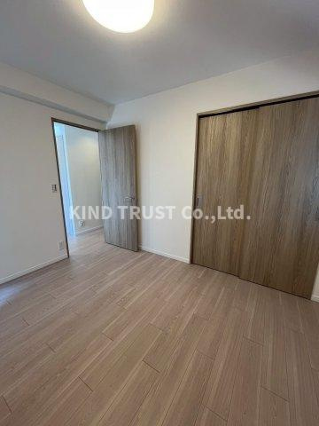 ノーブル南森町Ⅱ番館の居間・リビング|使いやすいリビングです