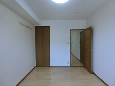 【洋室】 | ヴィラ西福原B棟