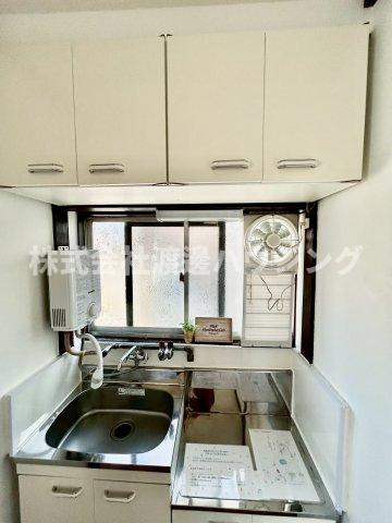 明美の里町テラスハウスのその他|キッチンにも窓ございます