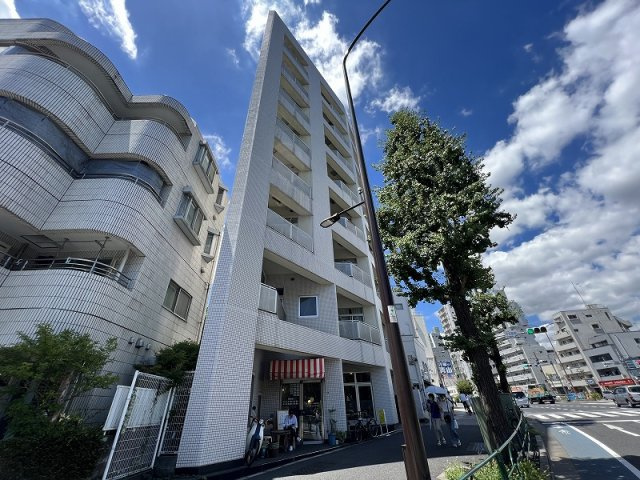 ラグジュアリーアパートメント文京千石02の外観