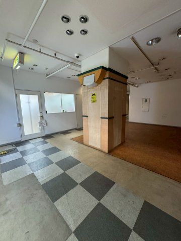 ポポロビルの内装