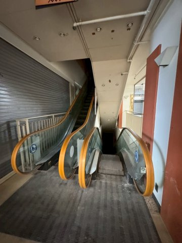 ポポロビルの内装