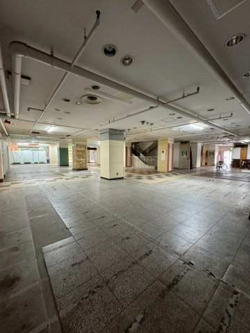 ポポロビルの内装